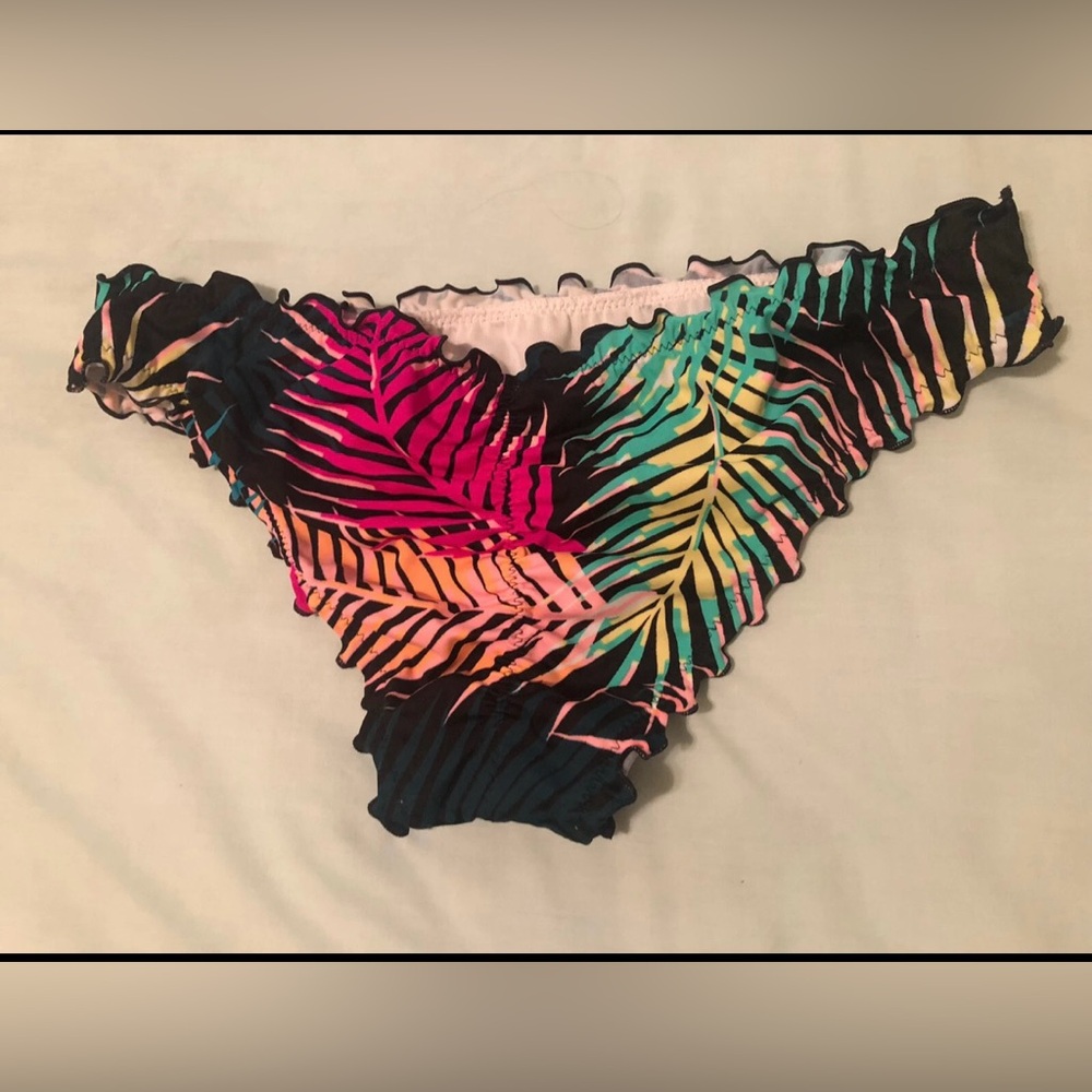 Shade & Shore Ruffled Bikini Bottom - Picture 2 of 3